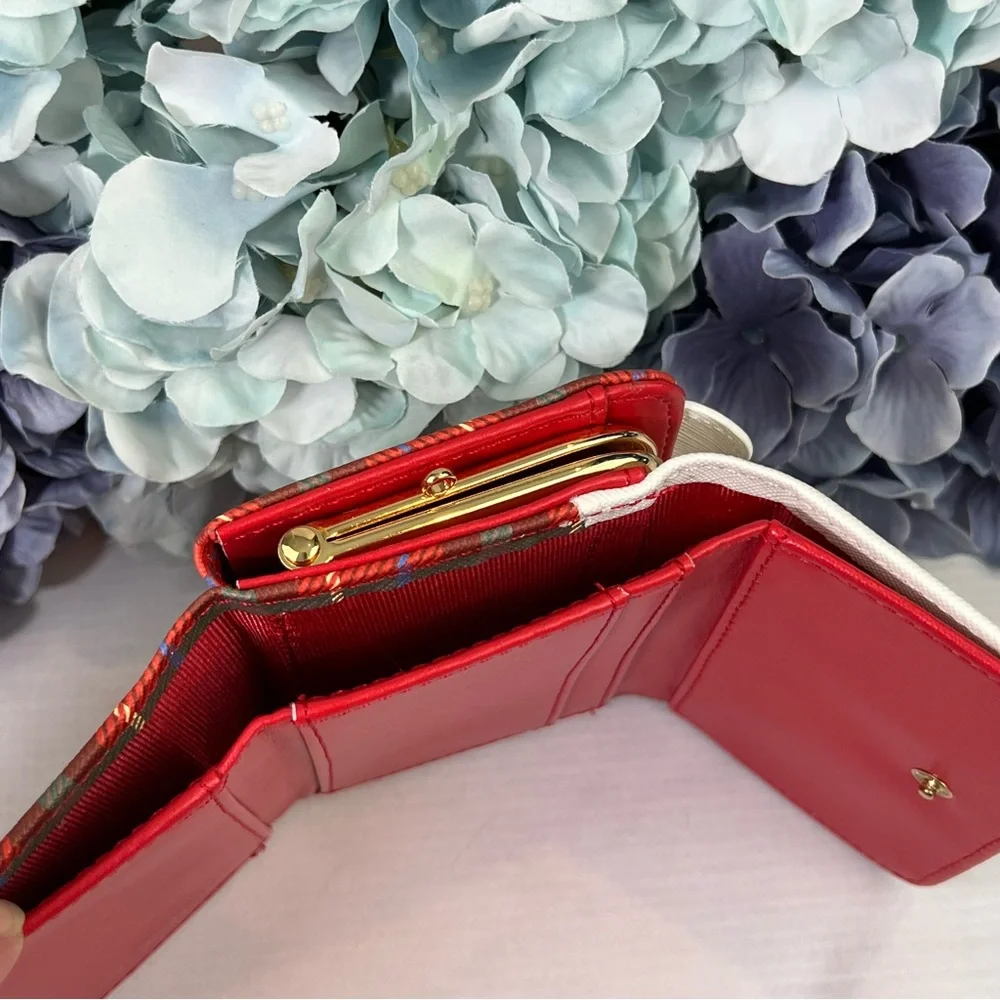 Red and White Hello Kitty Wallet and Coin Purse - Picture 9 of 16